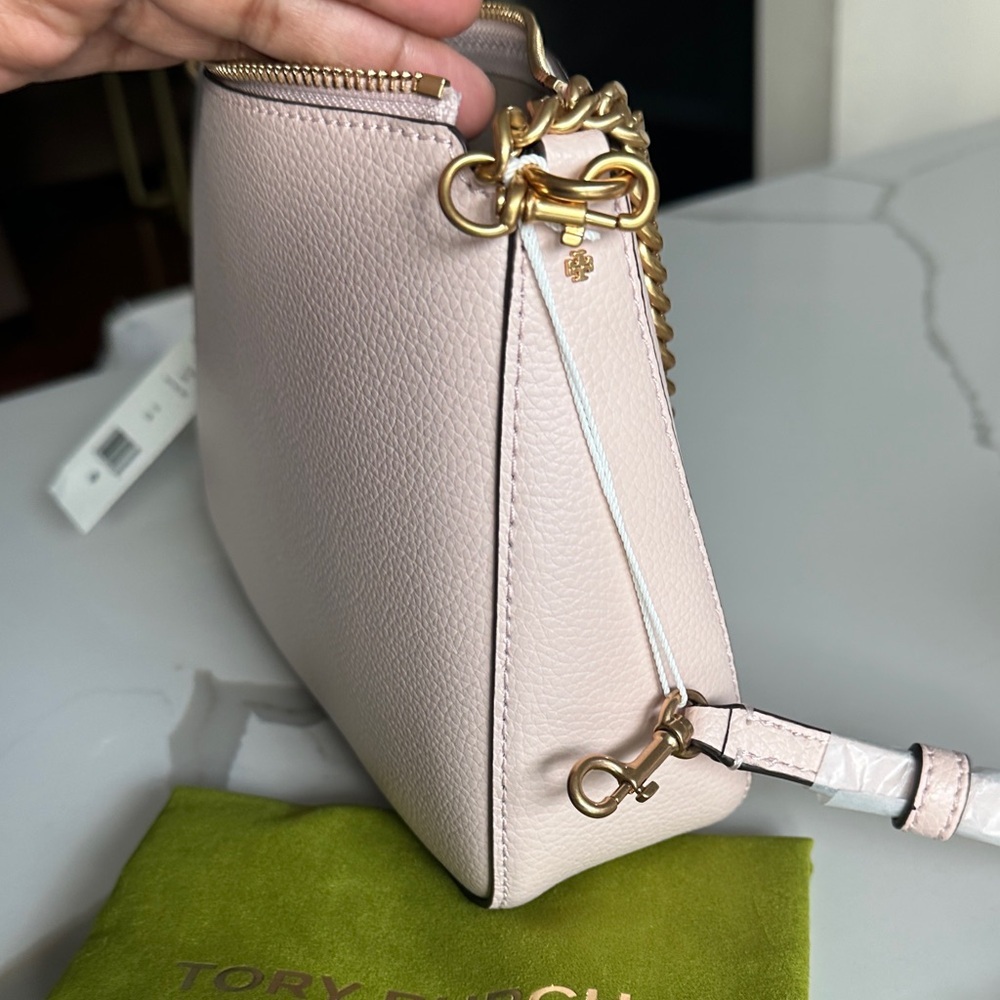 Elegant Pink Leather Shoulder Bag - Picture 9 of 10